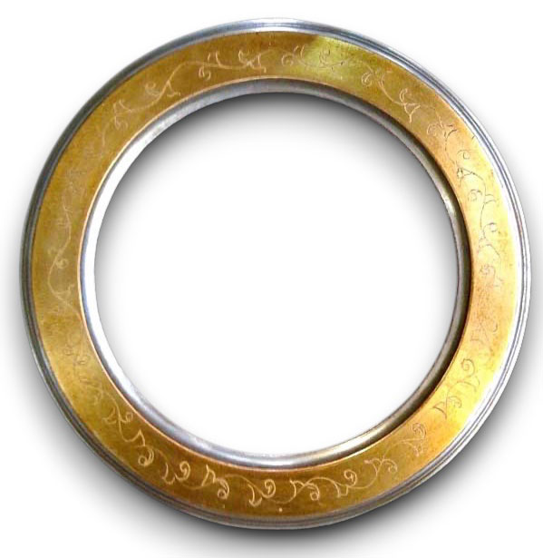 Gravé or filets argent